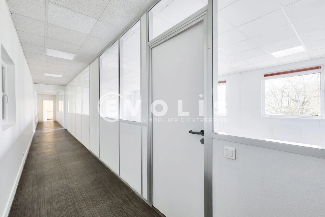 Photo 14 – location Entrepôts / activités	VERRIERES LE BUISSON (91370)