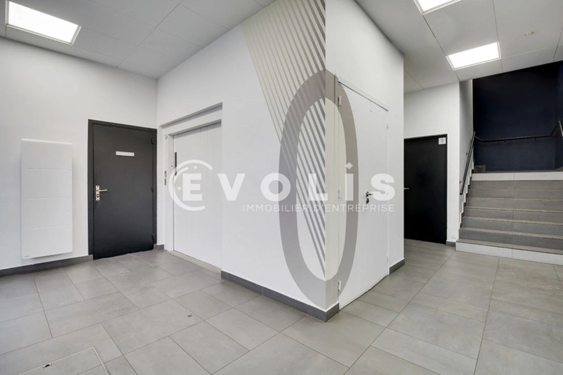 Photo 6 – location Entrepôts / activités	VERRIERES LE BUISSON (91370)