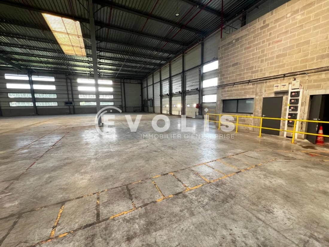 Photo 8 – location Entrepôts / activités	SAINT MICHEL SUR ORGE (91240)