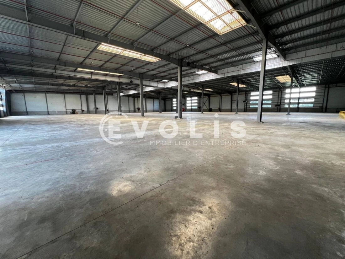 Photo 3 – location Entrepôts / activités	SAINT MICHEL SUR ORGE (91240)