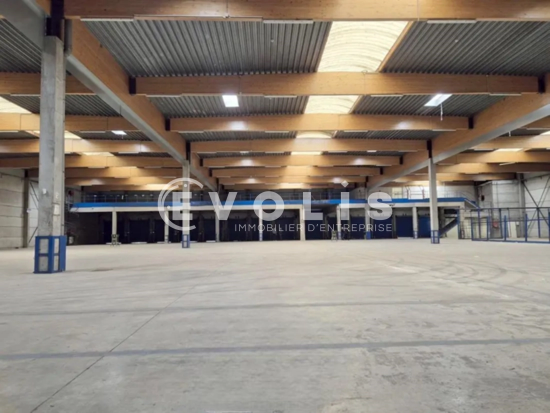 Photo 2 – location Entrepôts / activités	SAINT THIBAULT DES VIGNES (77400)