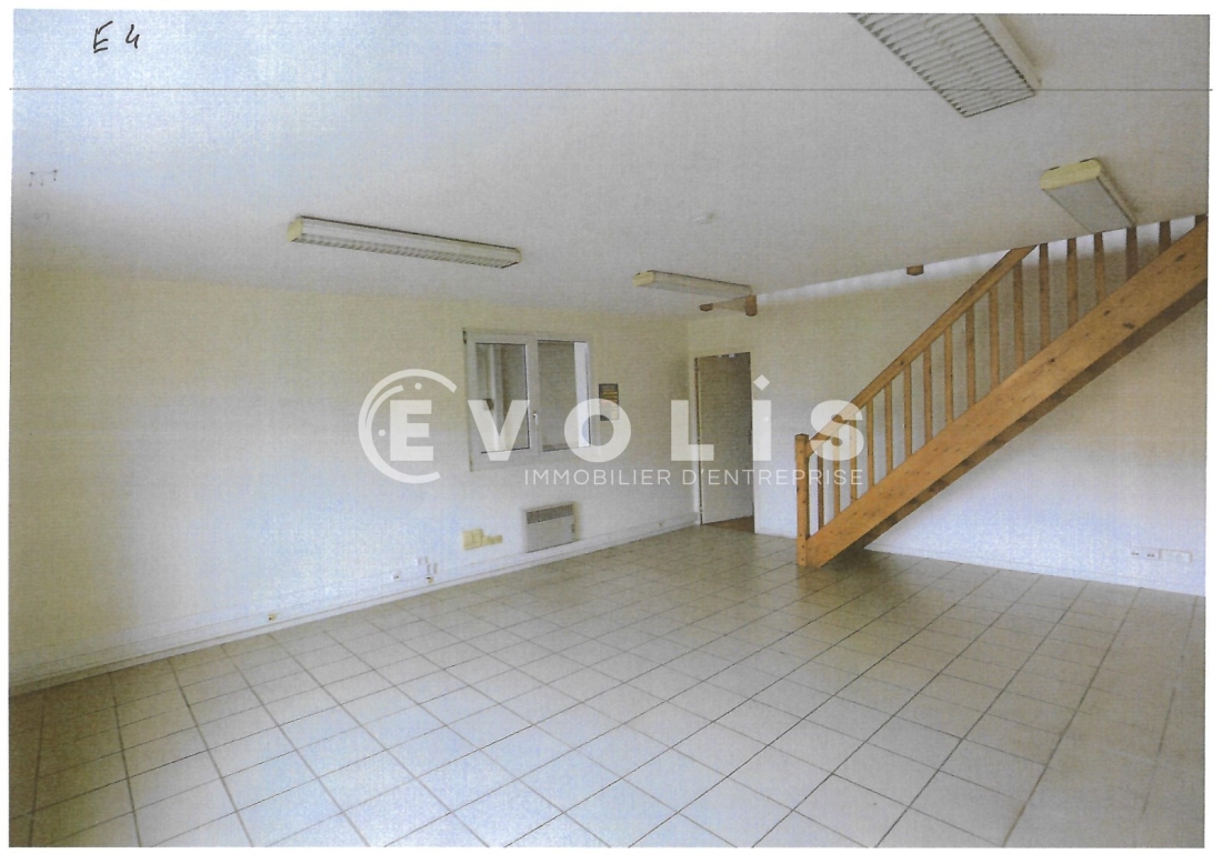 Photo 15 – location Entrepôts / activités	DECINES CHARPIEU (69150)