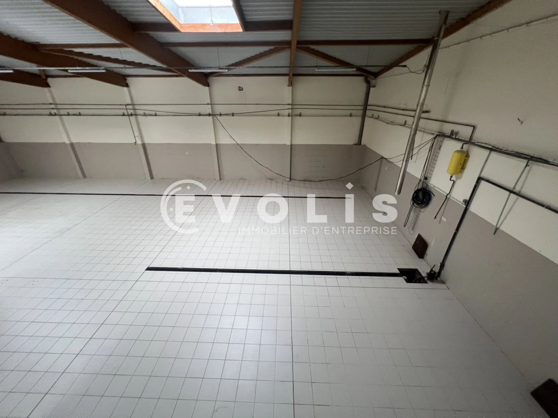 Photo 7 – location Entrepôts / activités	DECINES CHARPIEU (69150)
