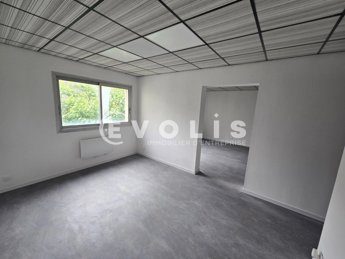 Photo 2 – location bureaux	GRIGNY (91350)
