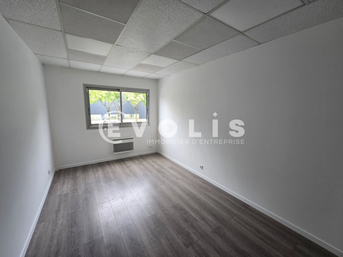 Photo 5 – location bureaux	GRIGNY (91350)