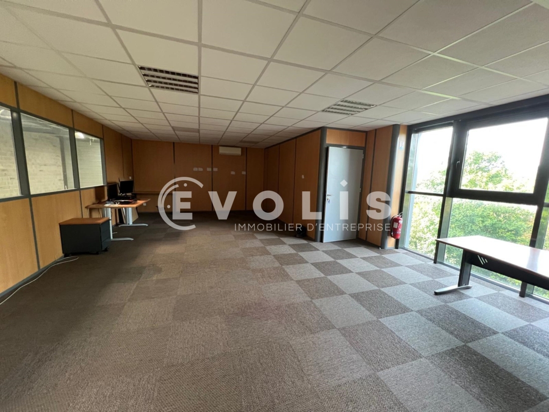 Photo 6 – vente Entrepôts / activités	CHAPONOST (69630)