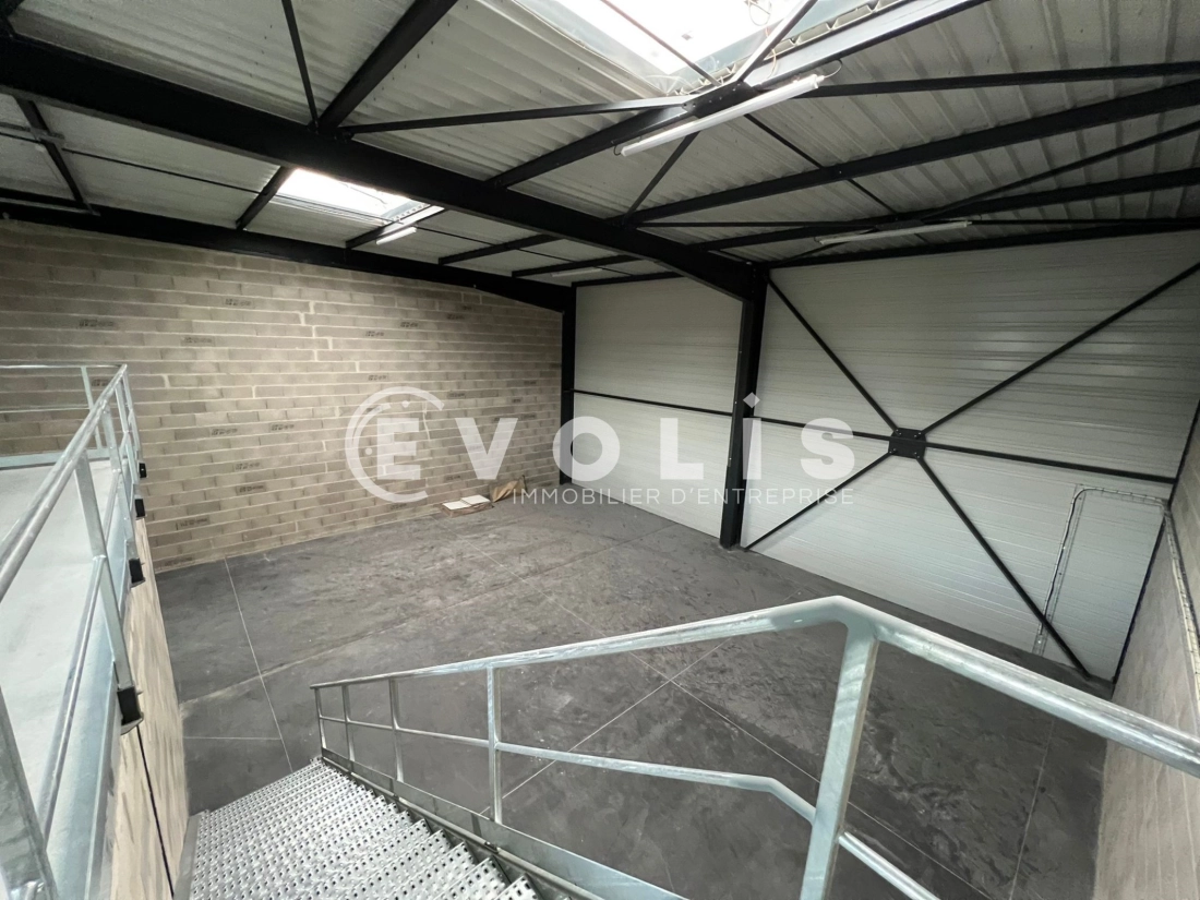 Photo 7 – location Entrepôts / activités	CHASSIEU (69680)