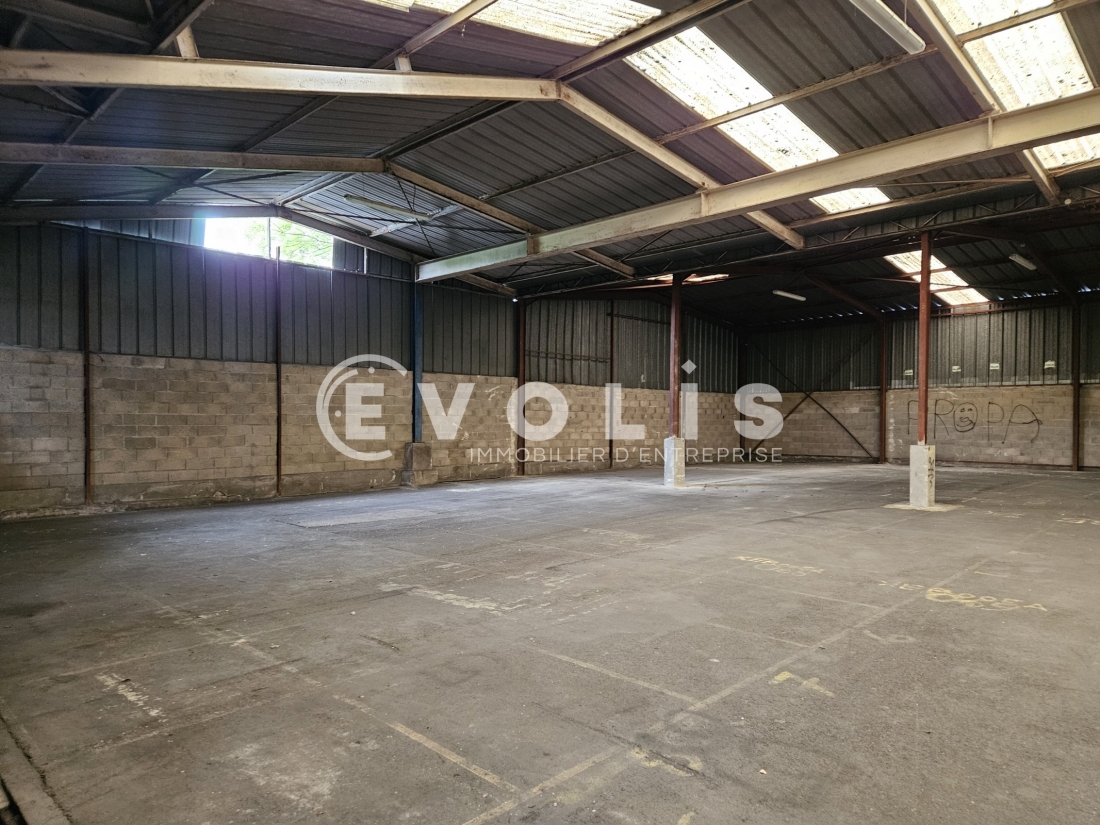 Photo 2 – location Entrepôts / activités	VILLEBON SUR YVETTE (91140)