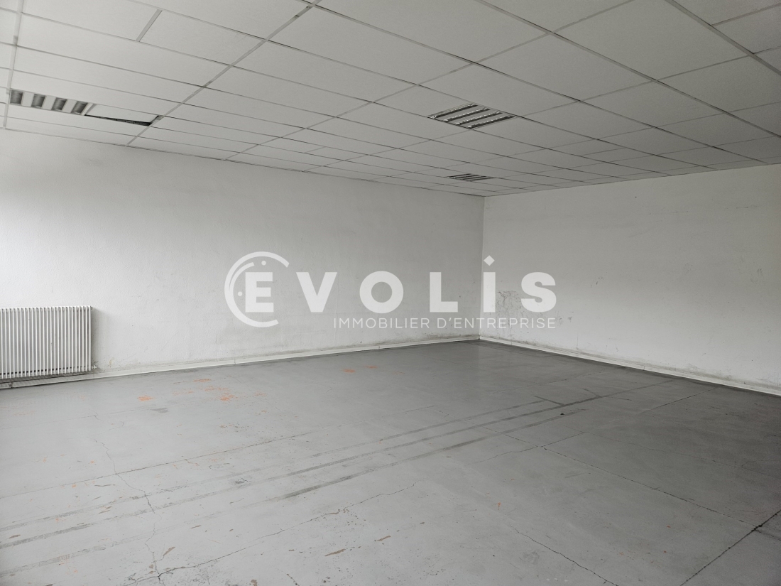 Photo 7 – location Entrepôts / activités	VILLEBON SUR YVETTE (91140)