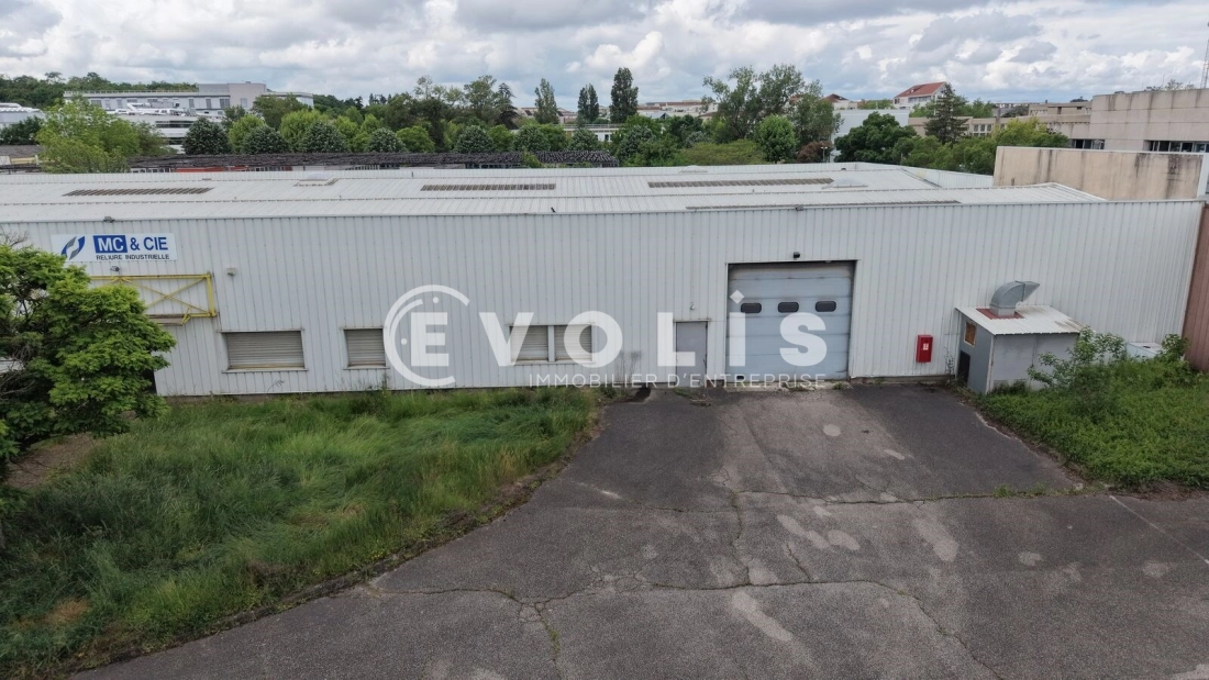 Photo 6 – vente Entrepôts / activités	BRON (69500)