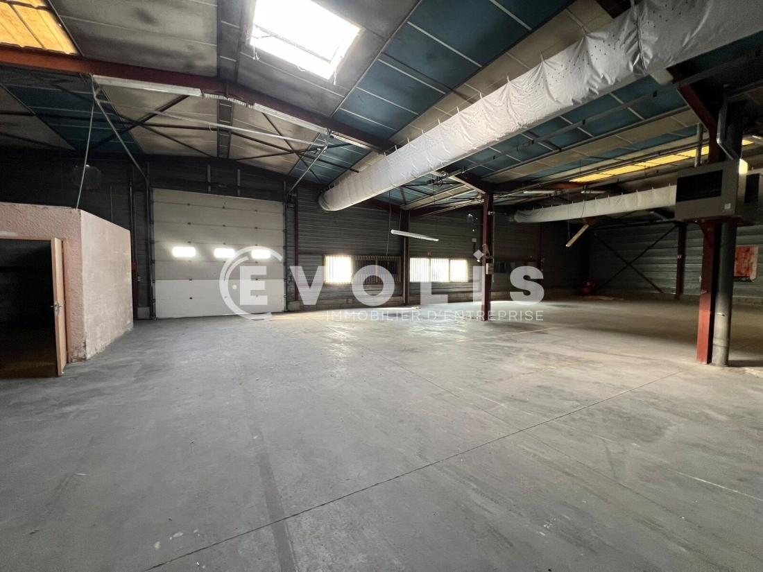 Photo 12 – vente Entrepôts / activités	BRON (69500)