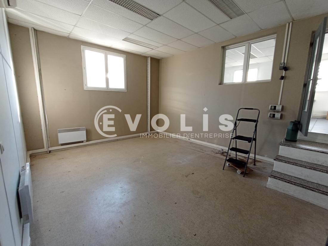 Photo 13 – location Entrepôts / activités	VENISSIEUX (69200)