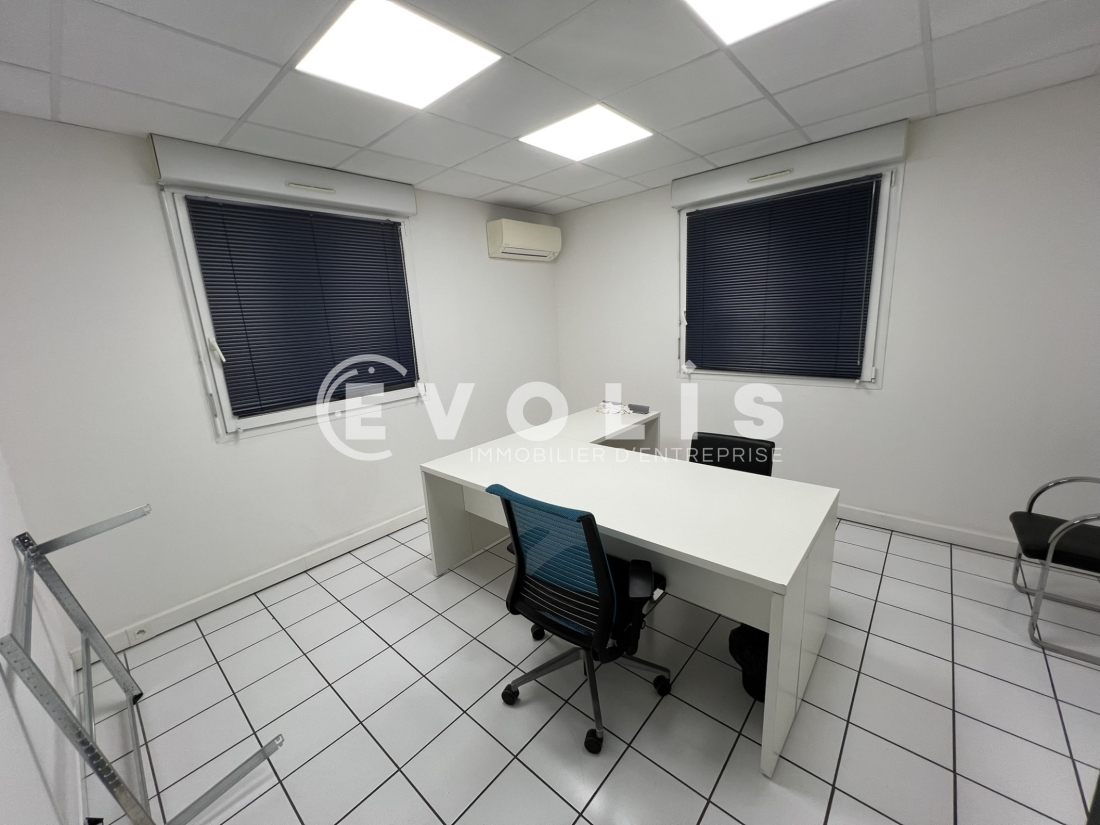 Photo 12 – location Entrepôts / activités	VENISSIEUX (69200)