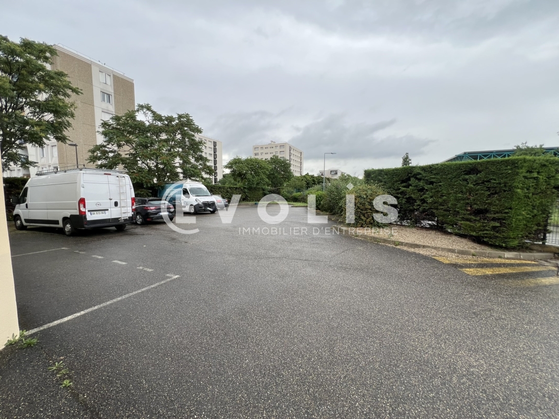 Photo 4 – location Entrepôts / activités	VENISSIEUX (69200)