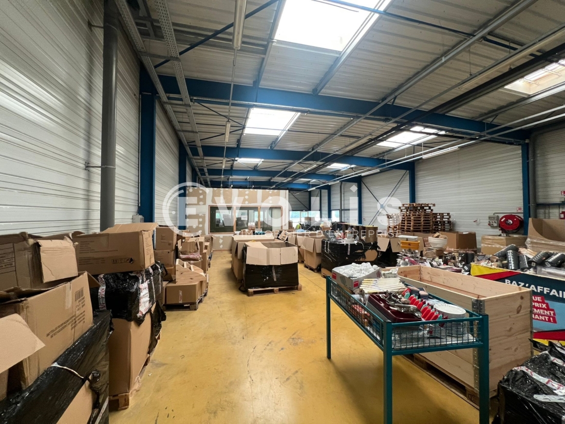 Photo 6 – vente Entrepôts / activités	VILLEFONTAINE (38090)