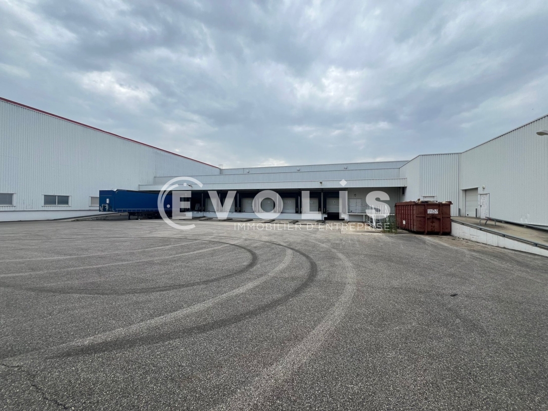 Photo 13 – vente Entrepôts / activités	VILLEFONTAINE (38090)