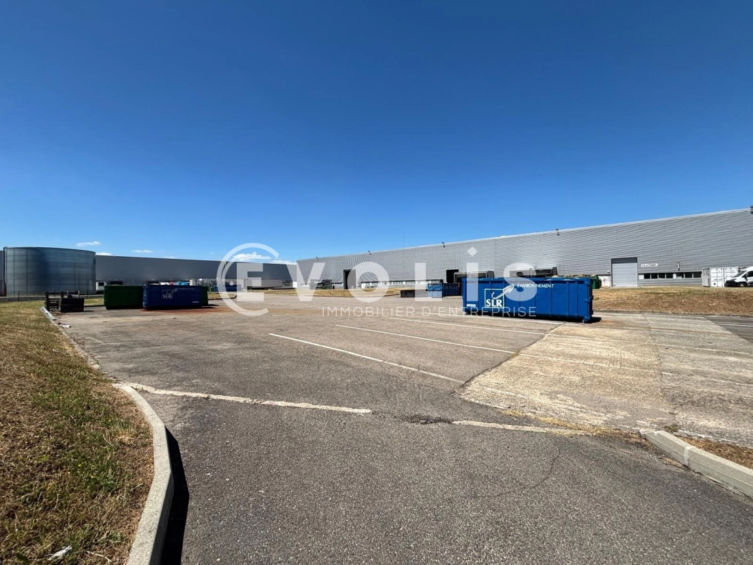 Photo 11 – location Entrepôts / activités	VAULX MILIEU (38090)