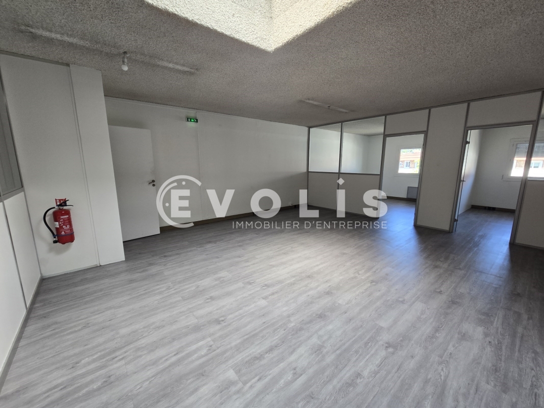 Photo 7 – location Entrepôts / activités	MASSY (91300)