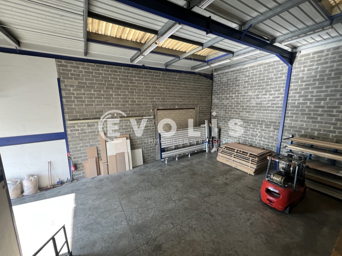 Photo 2 – location Entrepôts / activités	CHAMPIGNY SUR MARNE (94500)