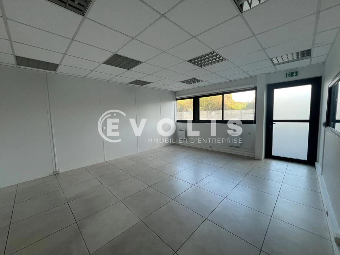 Photo 9 – location Entrepôts / activités	CHAMPIGNY SUR MARNE (94500)