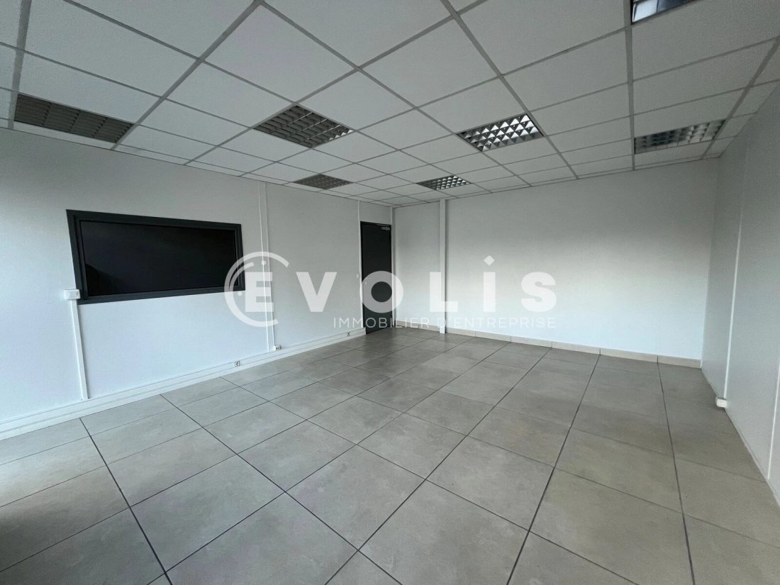 Photo 10 – location Entrepôts / activités	CHAMPIGNY SUR MARNE (94500)