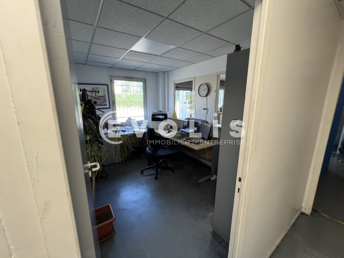 Photo 15 – location Entrepôts / activités	VAULX EN VELIN (69120)