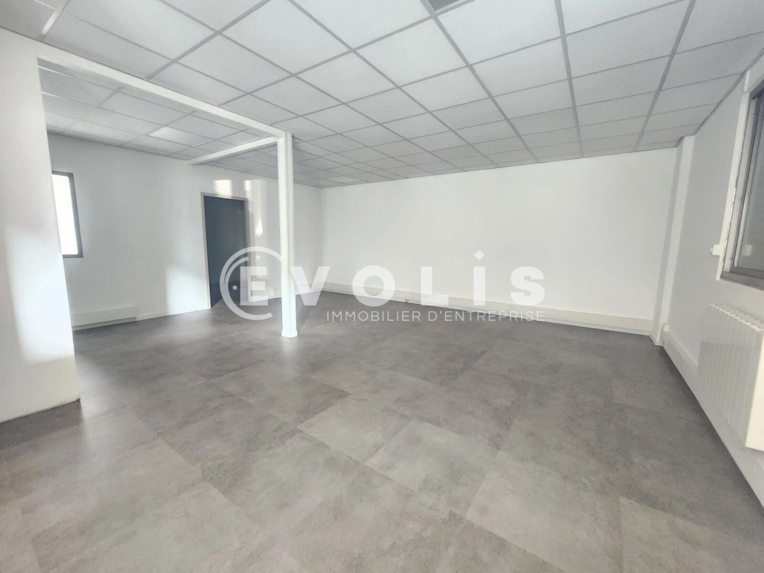 Photo 7 – location Entrepôts / activités	BRON (69500)