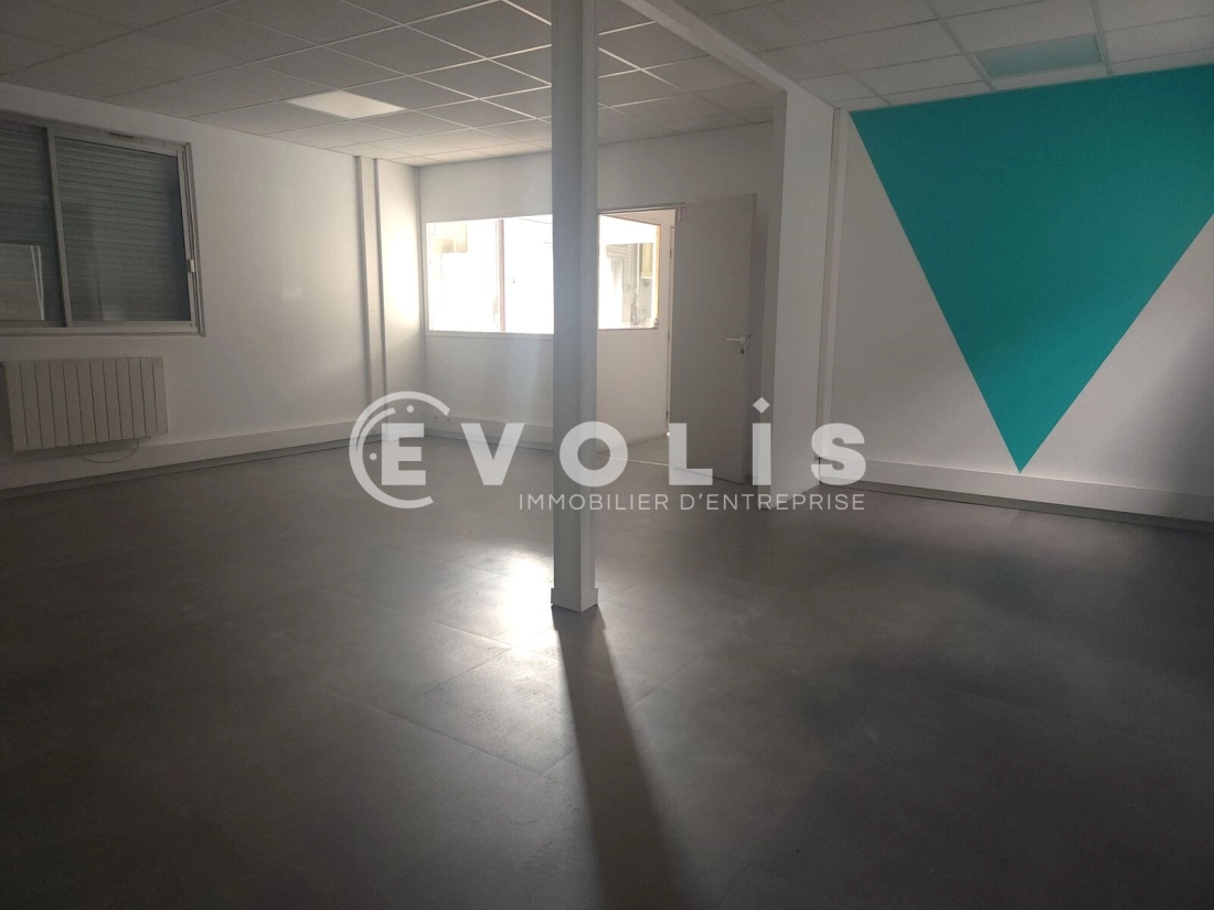 Photo 3 – location Entrepôts / activités	BRON (69500)