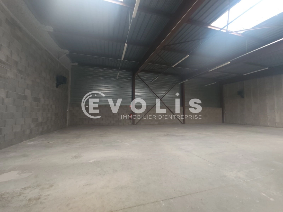 Photo 11 – location Entrepôts / activités	BRON (69500)