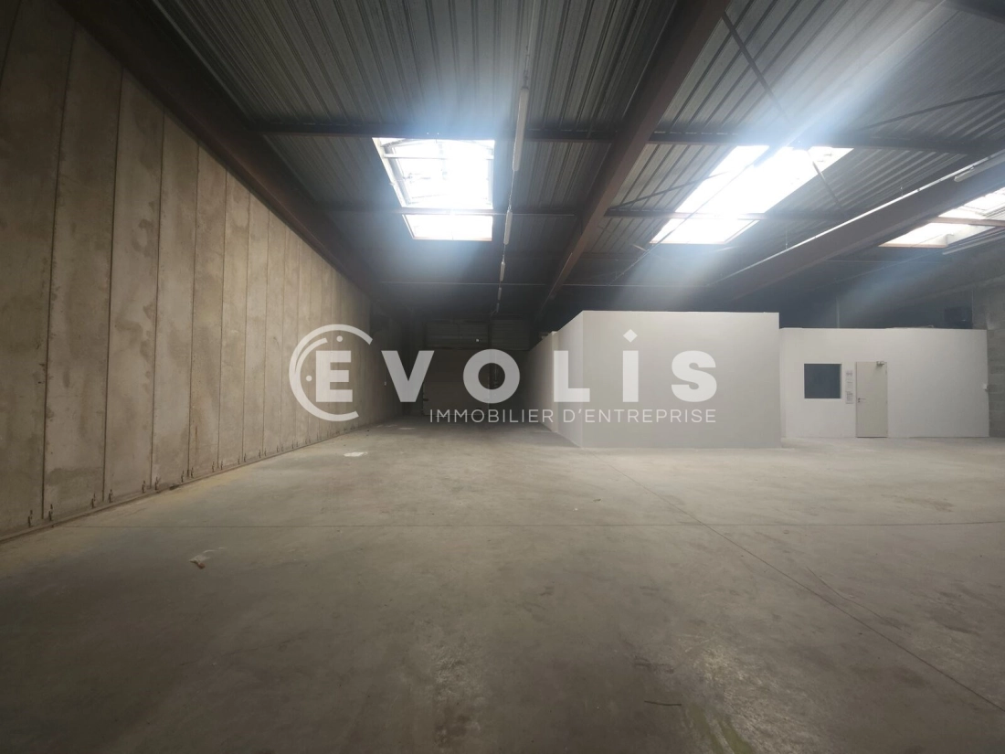 Photo 15 – location Entrepôts / activités	BRON (69500)