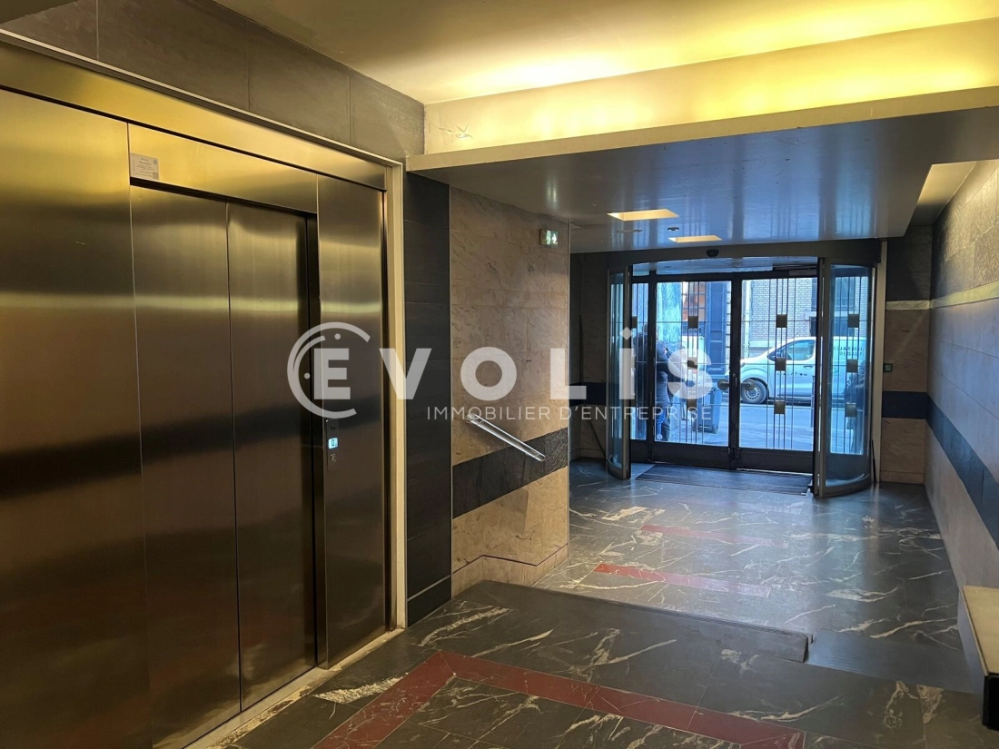 Photo 9 – location bureaux	PARIS (75008)