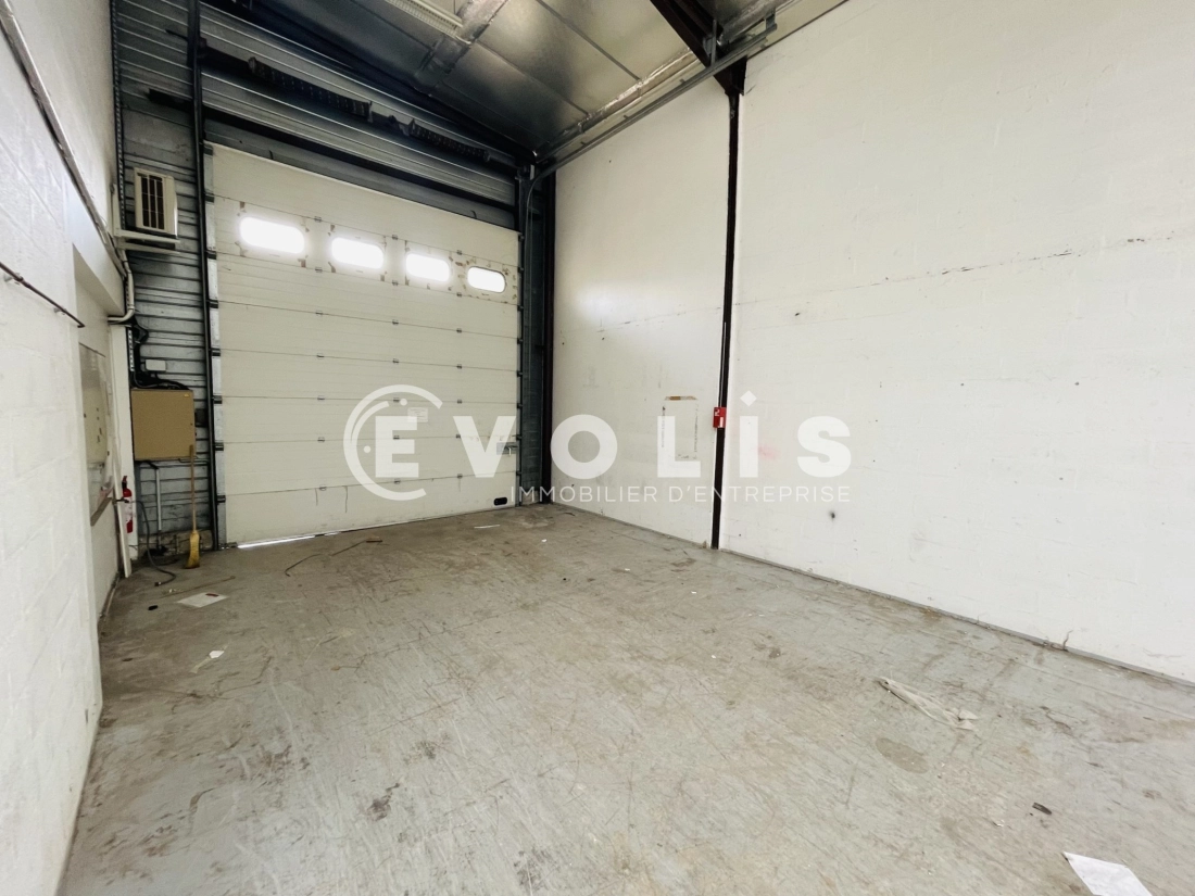 Photo 3 – location Entrepôts / activités	PONTAULT COMBAULT (77340)