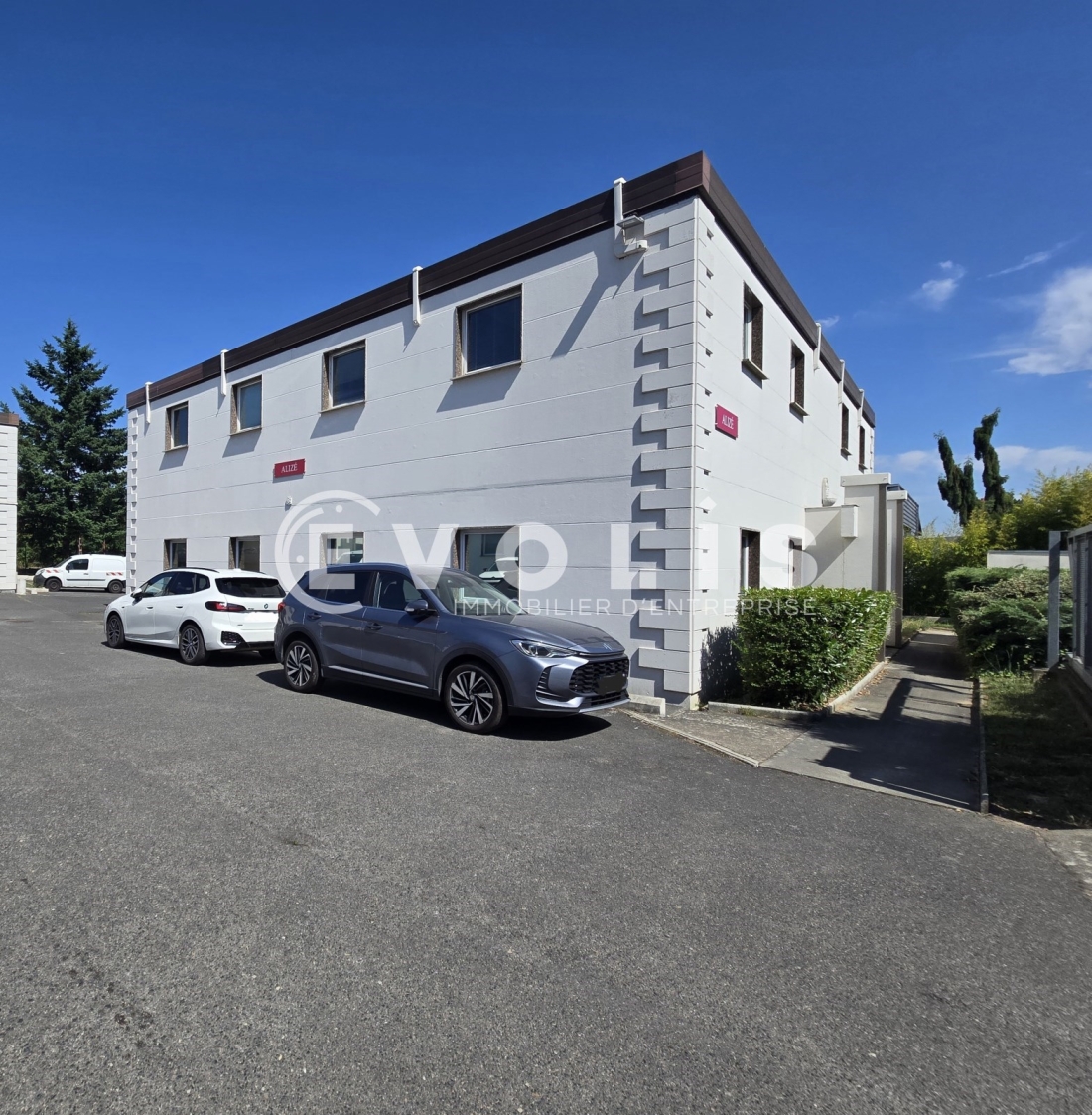 Photo 1 – location Entrepôts / activités	CHAMPLAN (91160)