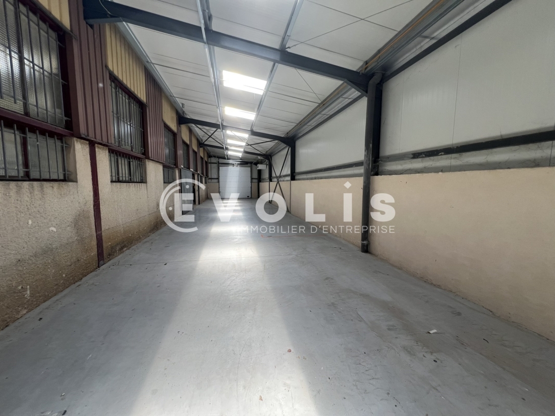 Photo 15 – location Entrepôts / activités	CHASSIEU (69680)