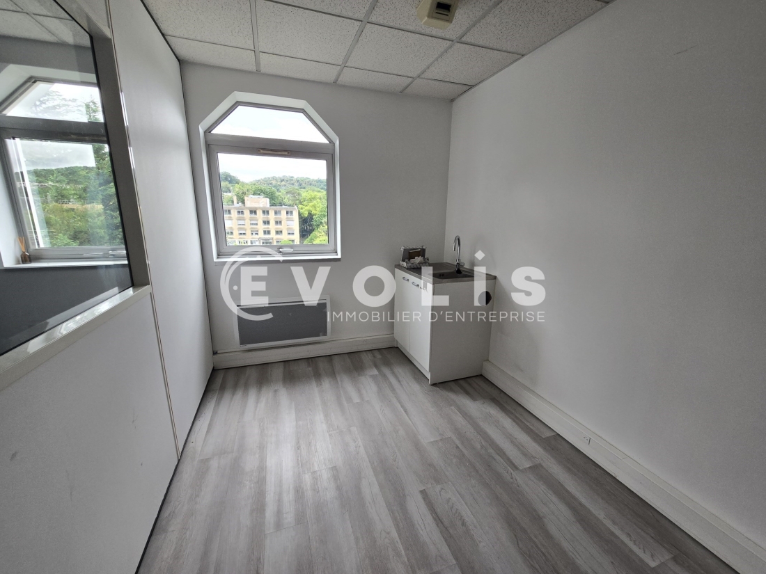 Photo 2 – location bureaux	ORSAY (91400)