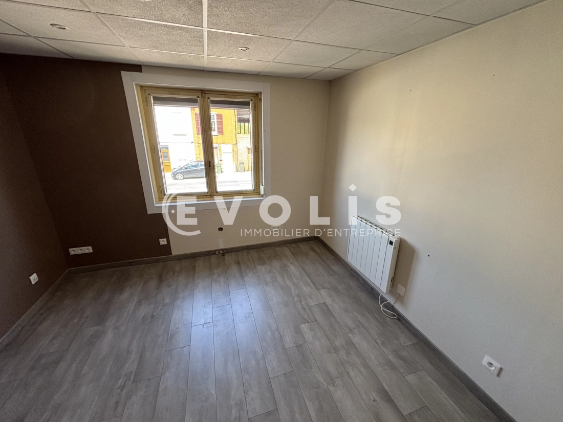 Photo 3 – location Locaux commerciaux	PONT DE METZ (80480)