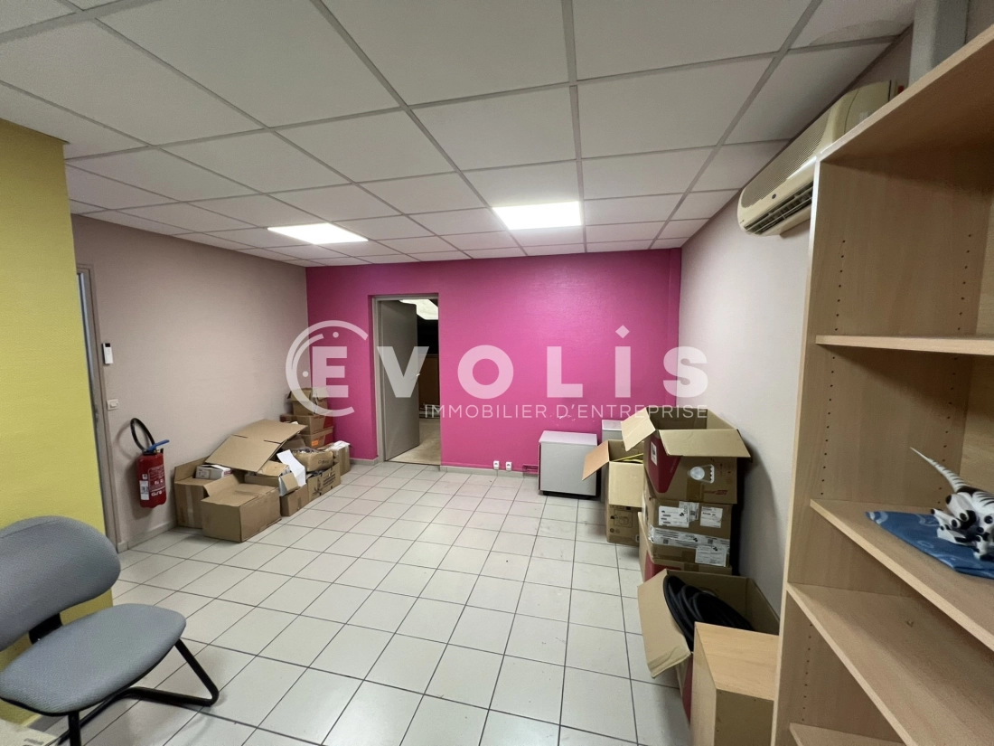 Photo 11 – vente bureaux	VENISSIEUX (69200)