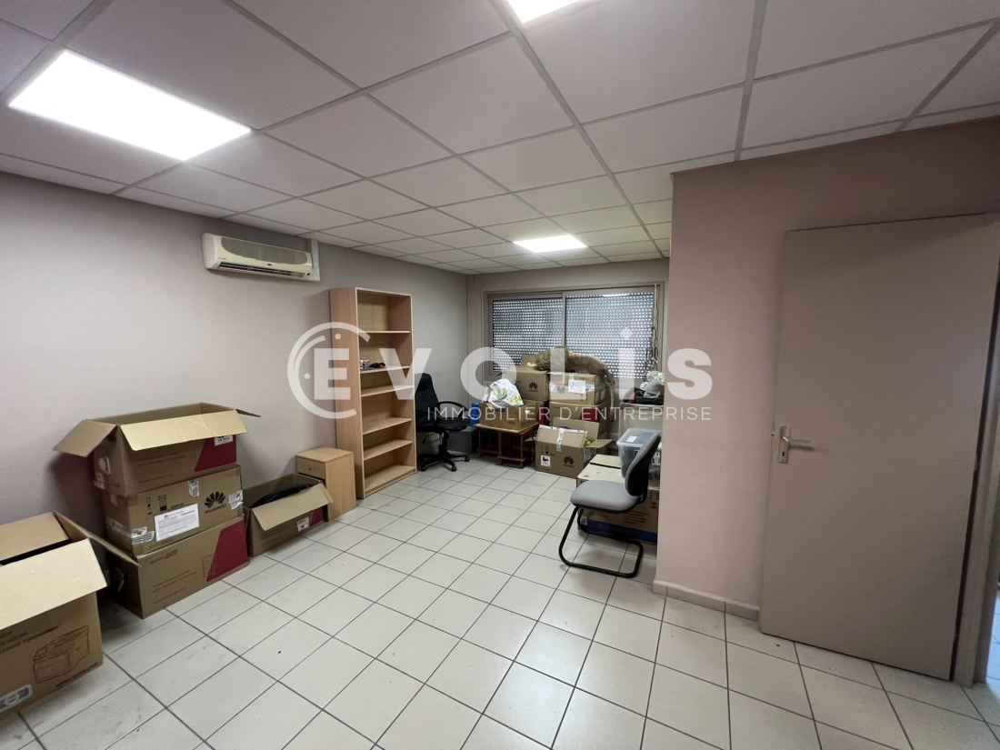 Photo 12 – vente bureaux	VENISSIEUX (69200)