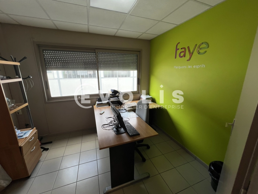 Photo 9 – vente bureaux	VENISSIEUX (69200)