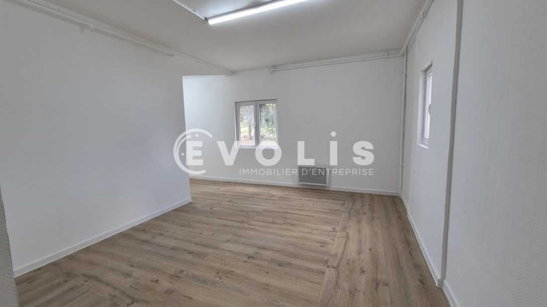 Photo 13 – location Entrepôts / activités	MEAUX (77100)