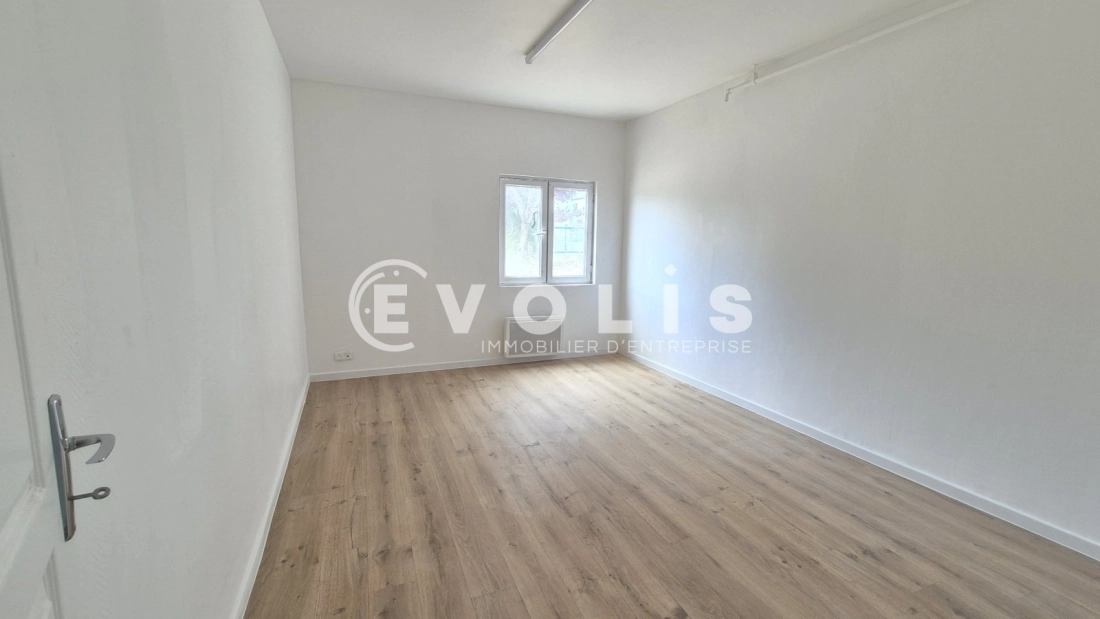 Photo 11 – location Entrepôts / activités	MEAUX (77100)