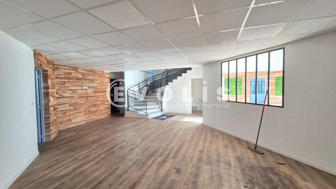 Photo 7 – location Entrepôts / activités	CHELLES (77500)