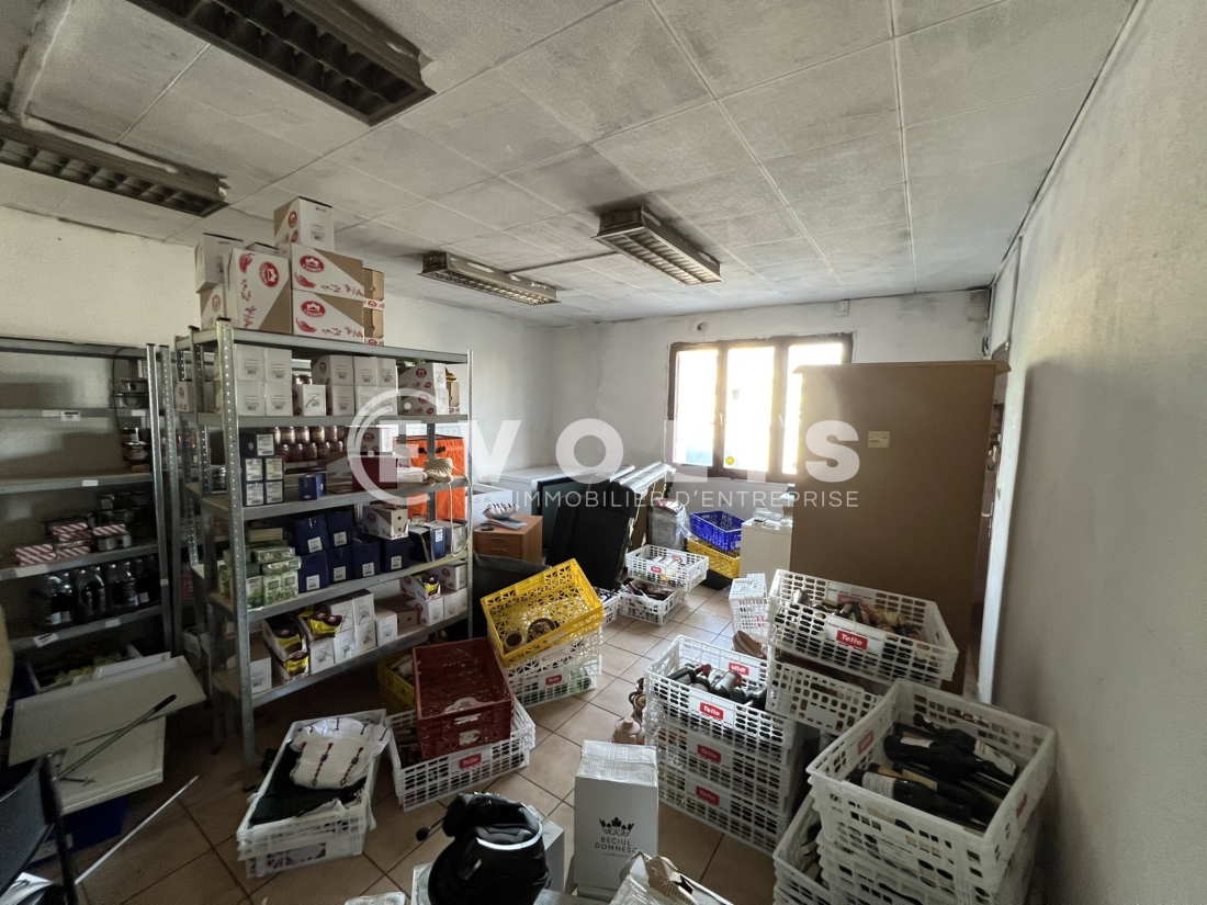 Photo 9 – location Entrepôts / activités	SAINT SYMPHORIEN D'OZON (69360)
