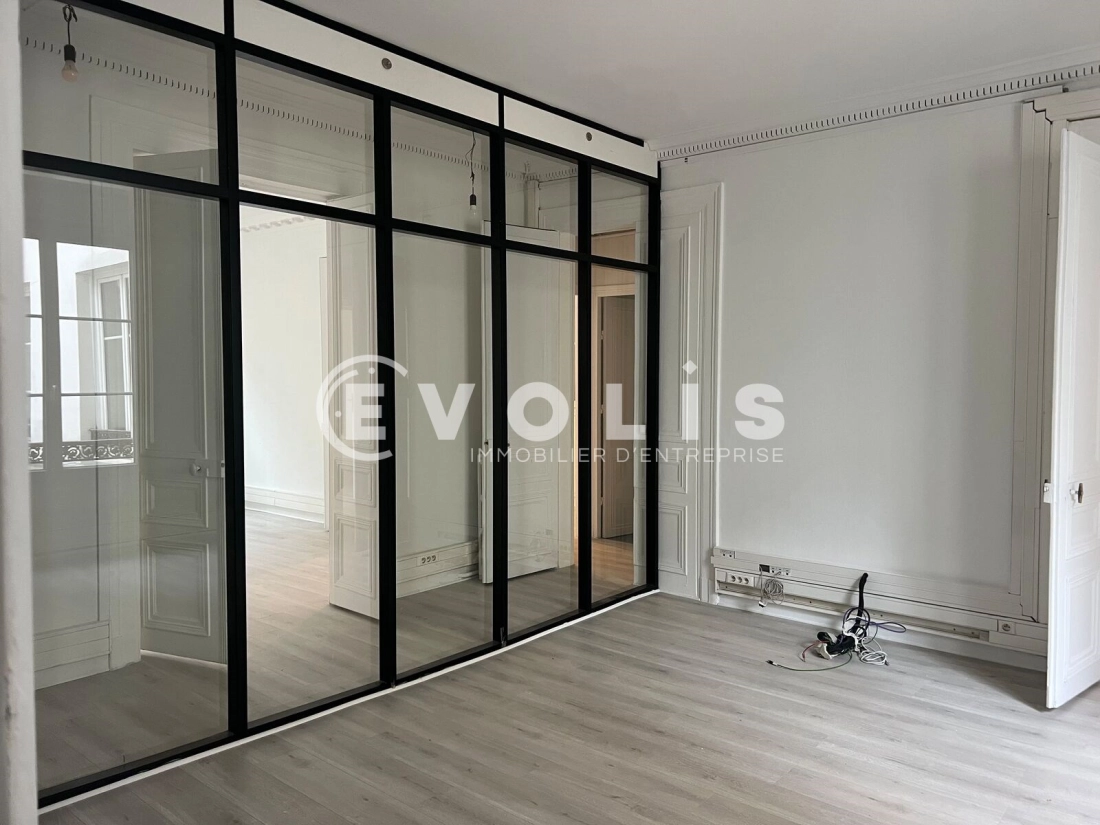 Photo 3 – location bureaux	PARIS (75010)