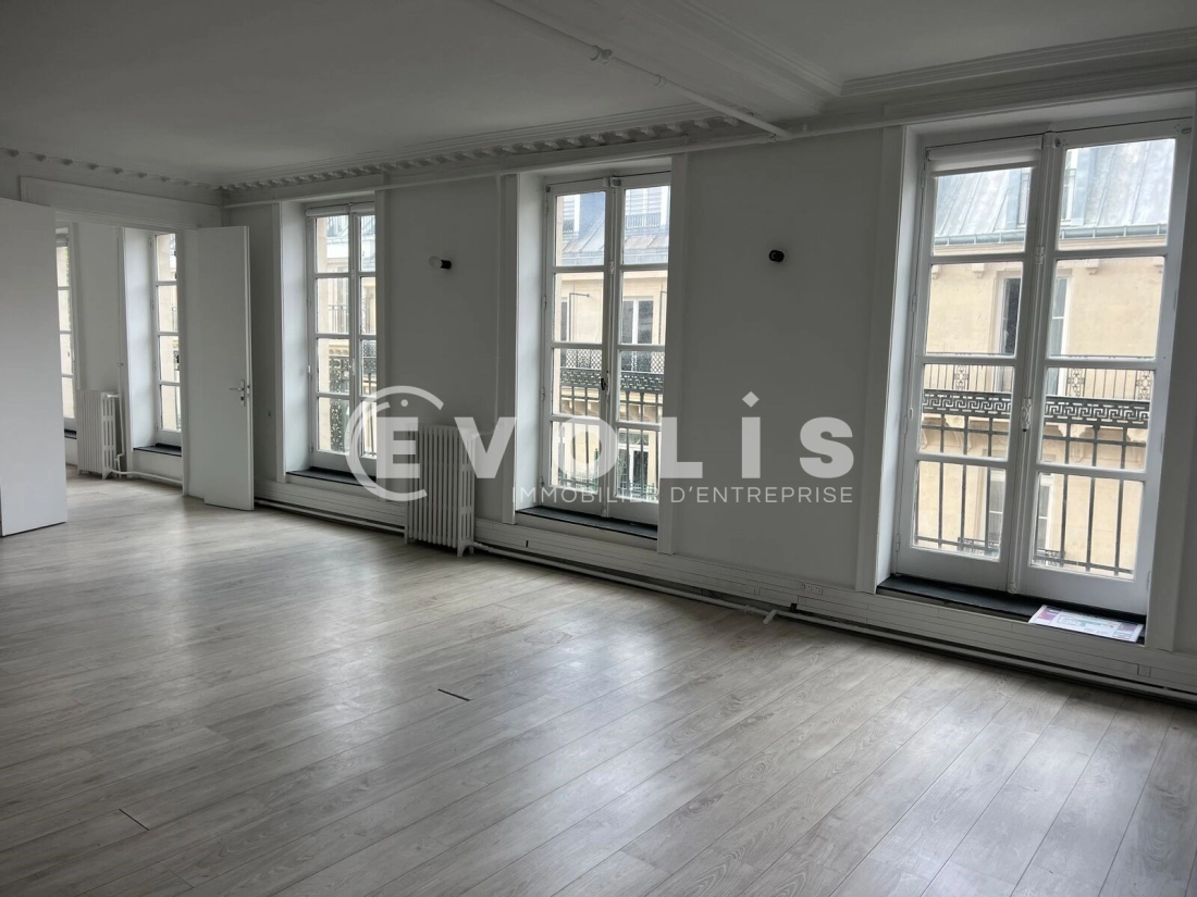 Photo 1 – location bureaux	PARIS (75010)