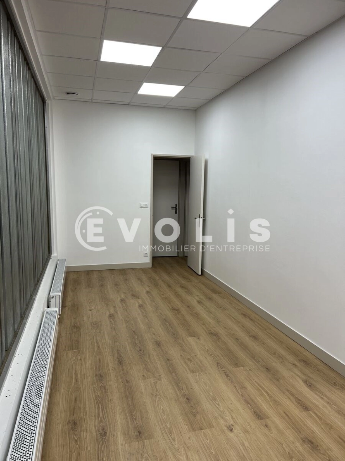Photo 8 – vente bureaux	PARIS (75015)