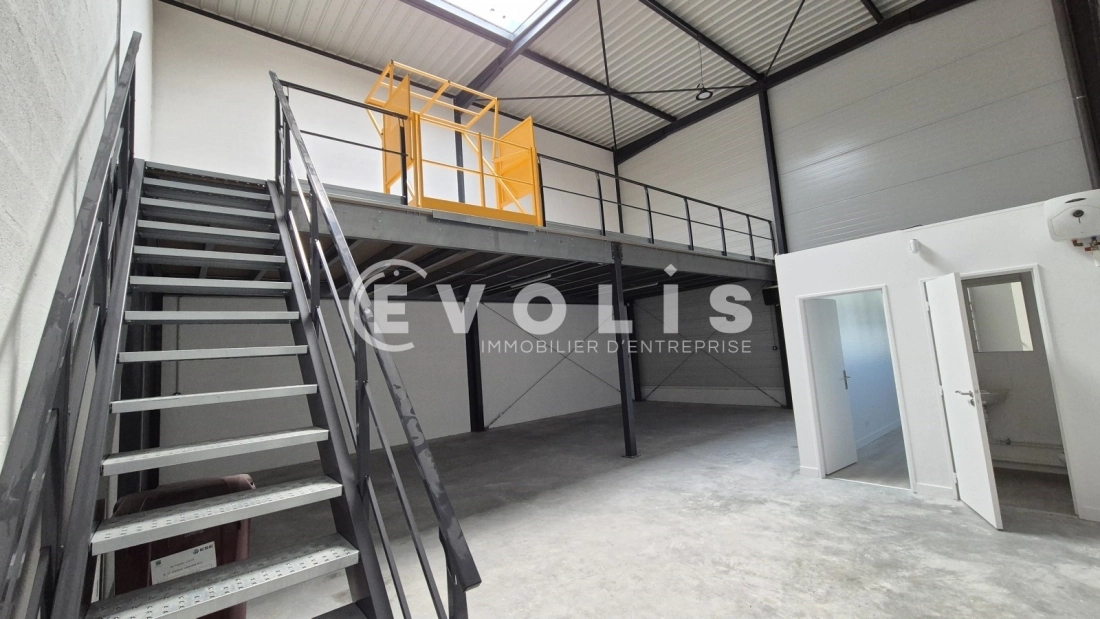 Photo 5 – location Entrepôts / activités	BUSSY SAINT GEORGES (77600)
