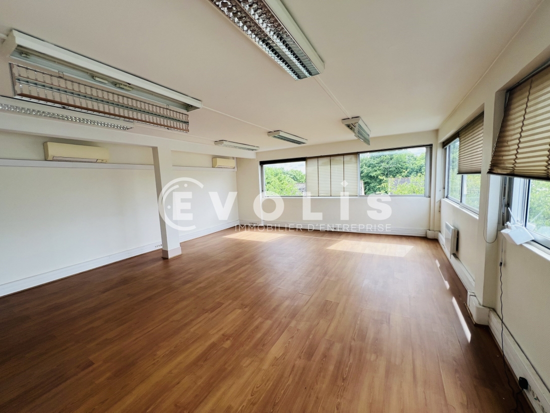 Photo 3 – location Entrepôts / activités	NOISY LE GRAND (93160)