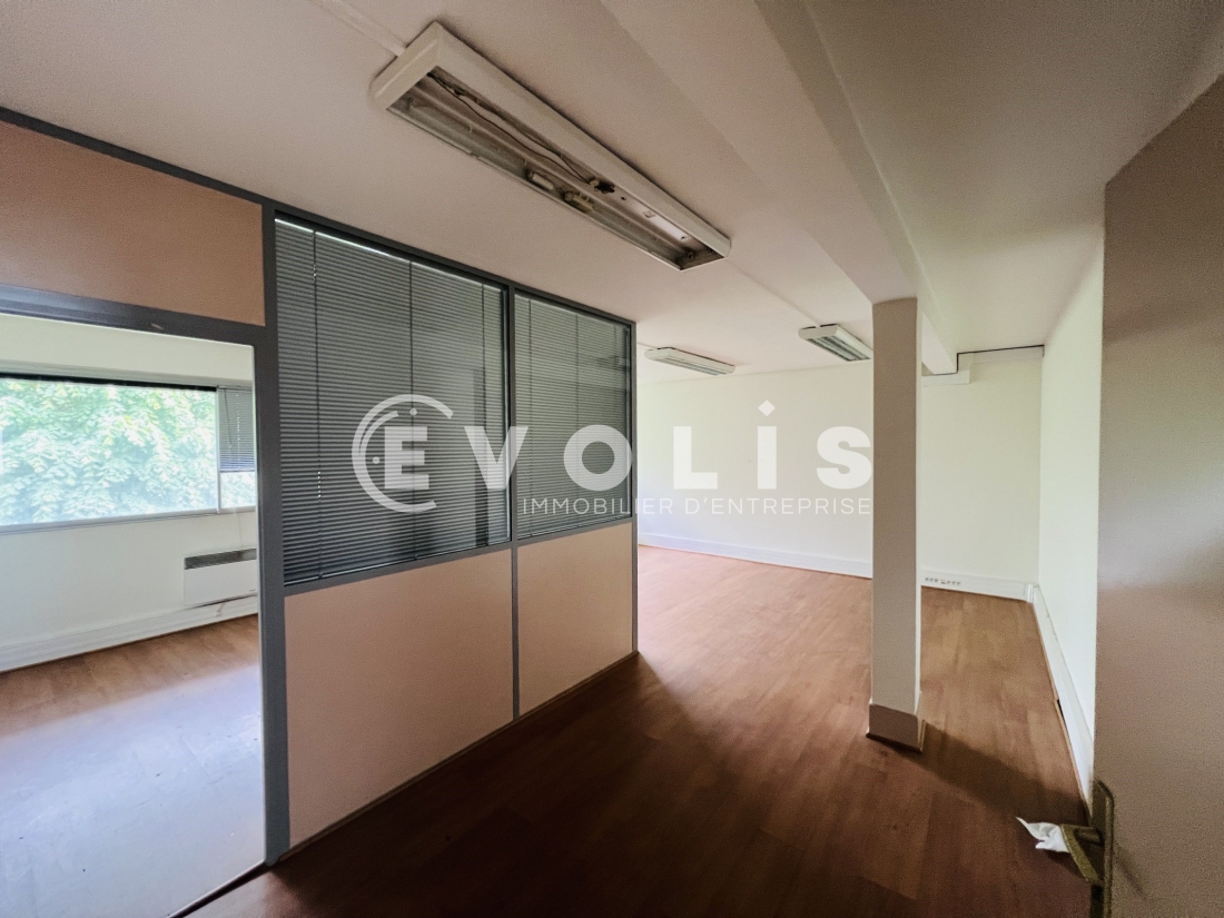 Photo 5 – location Entrepôts / activités	NOISY LE GRAND (93160)
