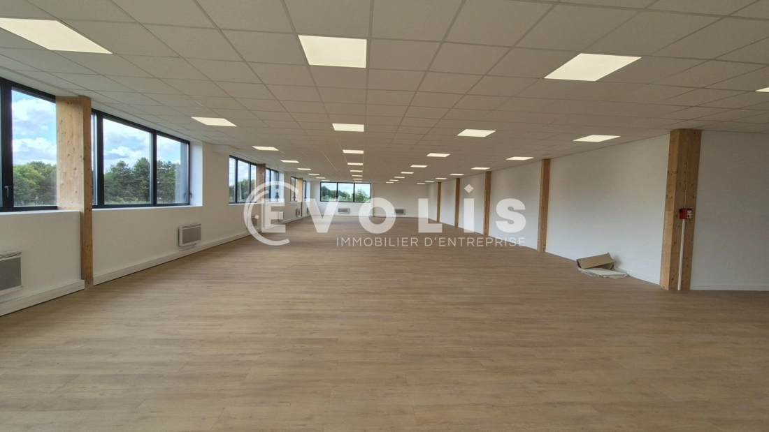 Photo 2 – location bureaux	SERRIS (77700)